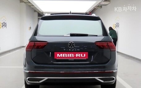 Volkswagen Tiguan II, 2024 год, 3 625 000 рублей, 3 фотография