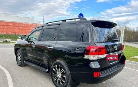 Toyota Land Cruiser 200, 2019 год, 6 400 000 рублей, 6 фотография