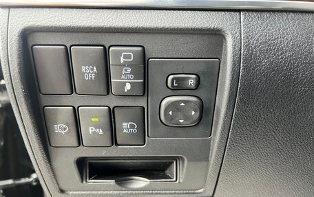 Toyota Land Cruiser 200, 2019 год, 6 400 000 рублей, 18 фотография