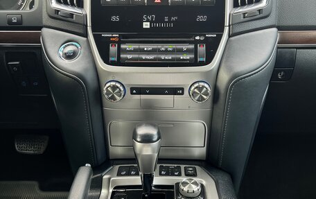 Toyota Land Cruiser 200, 2019 год, 6 400 000 рублей, 22 фотография