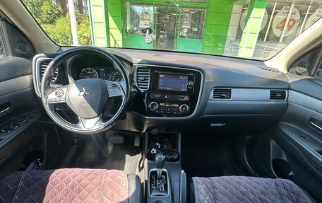 Mitsubishi Outlander III рестайлинг 3, 2015 год, 1 550 000 рублей, 7 фотография