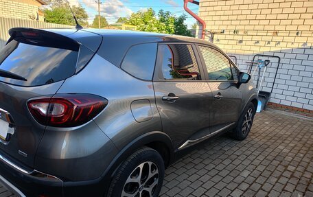 Renault Kaptur I рестайлинг, 2017 год, 2 000 000 рублей, 7 фотография
