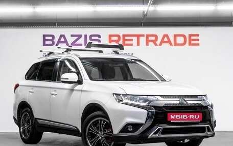 Mitsubishi Outlander III рестайлинг 3, 2019 год, 2 650 000 рублей, 4 фотография