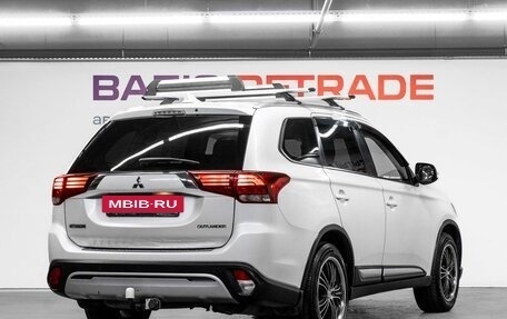 Mitsubishi Outlander III рестайлинг 3, 2019 год, 2 650 000 рублей, 6 фотография