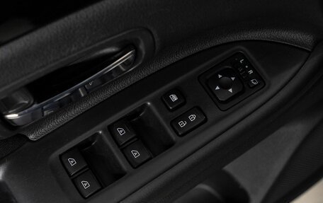Mitsubishi Outlander III рестайлинг 3, 2019 год, 2 650 000 рублей, 14 фотография