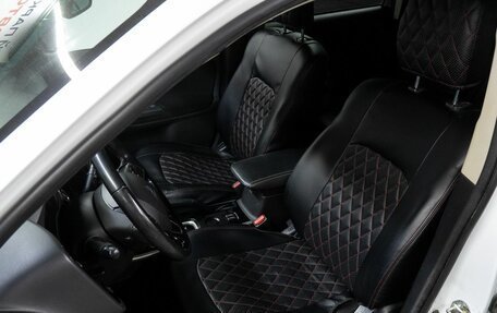 Mitsubishi Outlander III рестайлинг 3, 2019 год, 2 650 000 рублей, 15 фотография