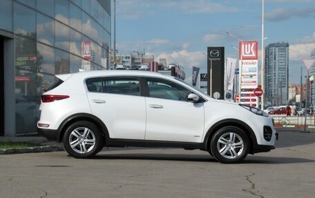 KIA Sportage IV рестайлинг, 2018 год, 2 200 000 рублей, 4 фотография