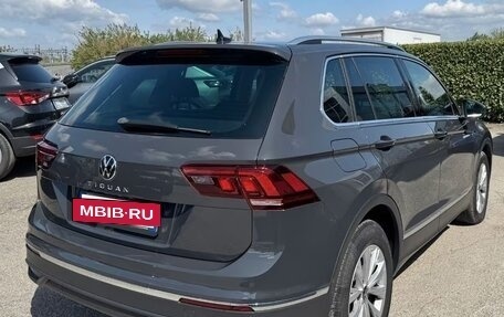 Volkswagen Tiguan, 2023 год, 2 811 000 рублей, 4 фотография