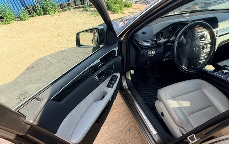 Mercedes-Benz E-Класс, 2010 год, 1 650 000 рублей, 15 фотография