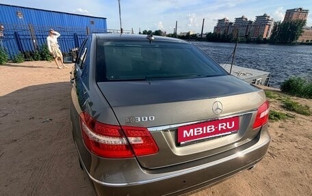 Mercedes-Benz E-Класс, 2010 год, 1 650 000 рублей, 9 фотография