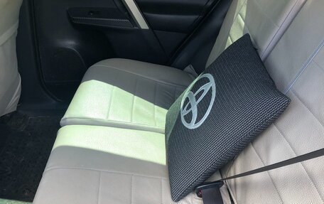 Toyota RAV4, 2014 год, 2 000 000 рублей, 6 фотография