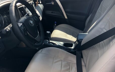 Toyota RAV4, 2014 год, 2 000 000 рублей, 7 фотография