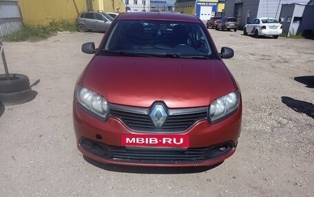 Renault Logan II, 2017 год, 227 000 рублей, 5 фотография