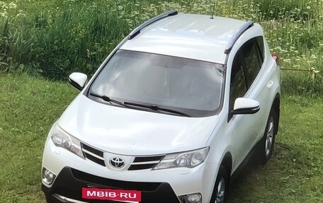 Toyota RAV4, 2014 год, 2 000 000 рублей, 10 фотография