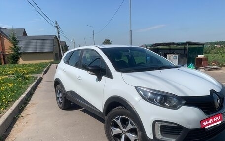 Renault Kaptur I рестайлинг, 2019 год, 1 050 000 рублей, 3 фотография