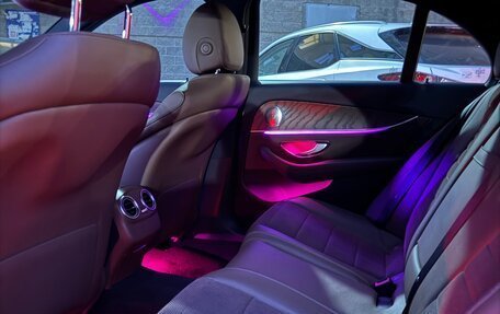 Mercedes-Benz E-Класс, 2018 год, 3 500 000 рублей, 7 фотография