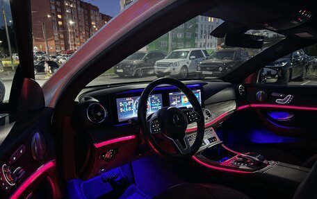 Mercedes-Benz E-Класс, 2018 год, 3 500 000 рублей, 8 фотография