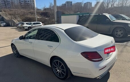 Mercedes-Benz E-Класс, 2018 год, 3 500 000 рублей, 13 фотография