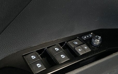Toyota Camry, 2019 год, 2 274 000 рублей, 17 фотография