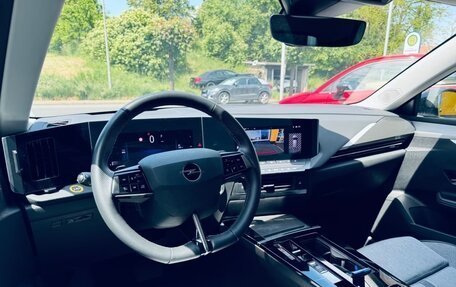 Opel Astra, 2022 год, 2 208 000 рублей, 13 фотография