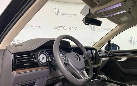 Volkswagen Touareg III, 2019 год, 4 695 000 рублей, 8 фотография
