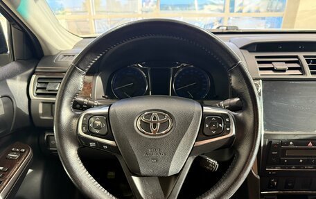 Toyota Camry, 2017 год, 2 400 000 рублей, 7 фотография