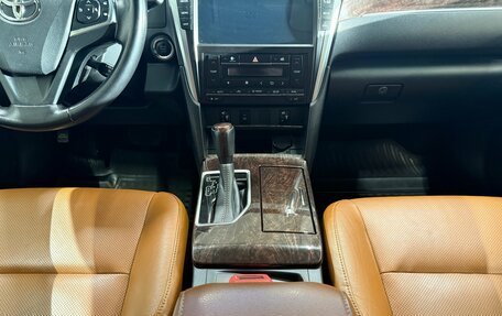 Toyota Camry, 2017 год, 2 400 000 рублей, 13 фотография