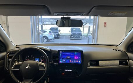 Mitsubishi Outlander III рестайлинг 3, 2015 год, 1 500 000 рублей, 8 фотография