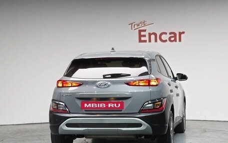 Hyundai Kona I, 2022 год, 1 873 000 рублей, 4 фотография