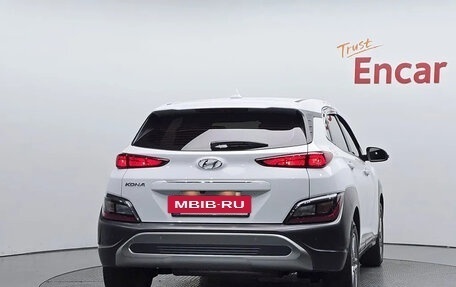 Hyundai Kona I, 2022 год, 1 839 000 рублей, 4 фотография