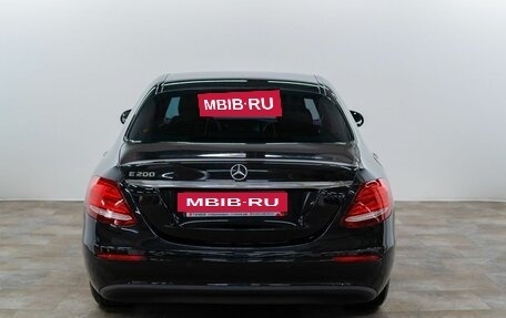 Mercedes-Benz E-Класс, 2018 год, 2 650 000 рублей, 5 фотография