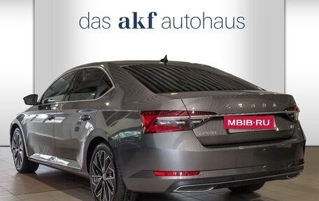 Skoda Superb III рестайлинг, 2022 год, 3 024 000 рублей, 4 фотография