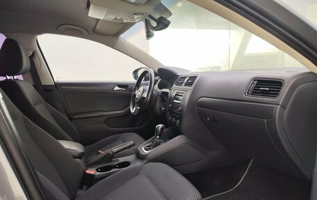 Volkswagen Jetta VI, 2013 год, 1 050 000 рублей, 13 фотография