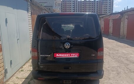 Volkswagen Multivan T5, 2003 год, 1 250 000 рублей, 2 фотография