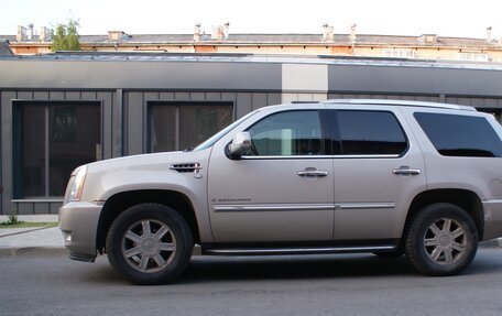 Cadillac Escalade III, 2008 год, 1 864 000 рублей, 4 фотография