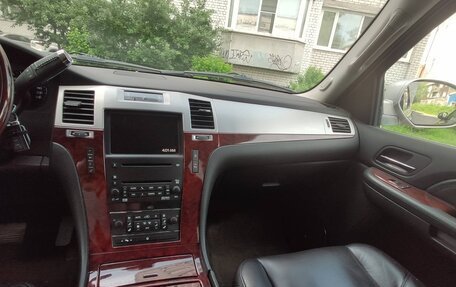 Cadillac Escalade III, 2008 год, 1 864 000 рублей, 8 фотография
