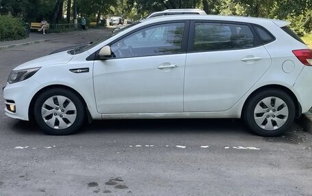 KIA Rio III рестайлинг, 2016 год, 1 000 000 рублей, 4 фотография