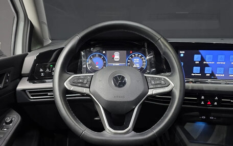 Volkswagen Golf VIII, 2022 год, 1 876 003 рублей, 6 фотография