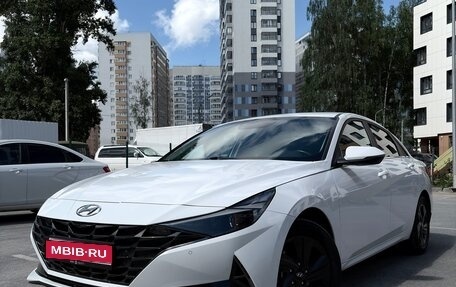 Hyundai Elantra, 2021 год, 2 150 000 рублей, 1 фотография
