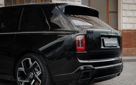 Rolls-Royce Cullinan, 2026 год, 69 000 000 рублей, 15 фотография
