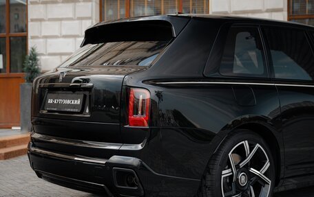 Rolls-Royce Cullinan, 2026 год, 69 000 000 рублей, 18 фотография