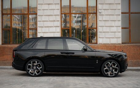 Rolls-Royce Cullinan, 2026 год, 69 000 000 рублей, 20 фотография