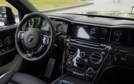Rolls-Royce Cullinan, 2026 год, 69 000 000 рублей, 28 фотография