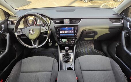 Skoda Octavia, 2018 год, 1 989 000 рублей, 10 фотография