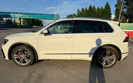 Volkswagen Tiguan II, 2018 год, 2 460 000 рублей, 2 фотография