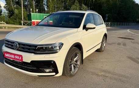 Volkswagen Tiguan II, 2018 год, 2 460 000 рублей, 6 фотография