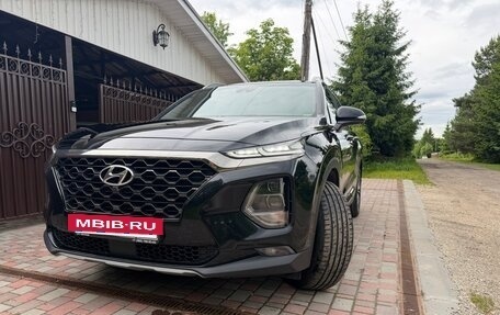 Hyundai Santa Fe IV, 2019 год, 3 650 000 рублей, 2 фотография