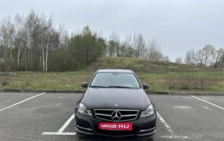 Mercedes-Benz C-Класс, 2011 год, 1 450 000 рублей, 2 фотография