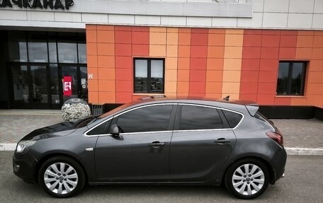 Opel Astra J, 2011 год, 609 000 рублей, 3 фотография