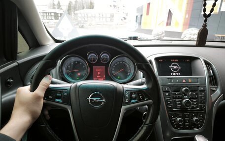 Opel Astra J, 2011 год, 609 000 рублей, 18 фотография